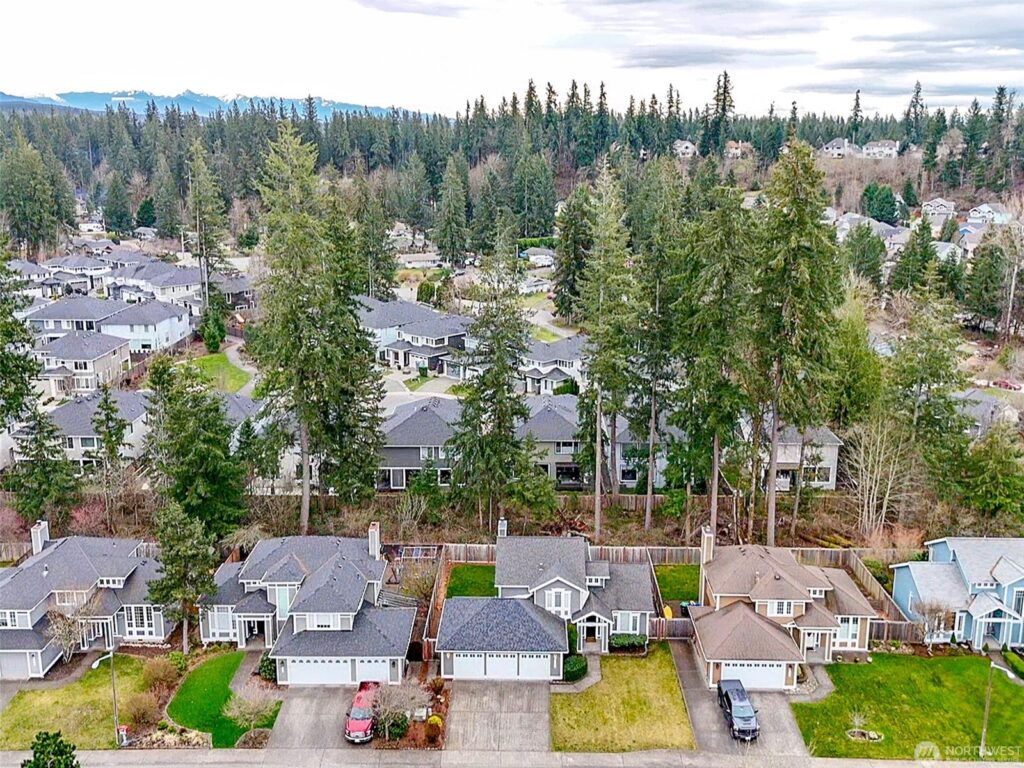 Bellmont Woods neighborhood homes in Maple Valley